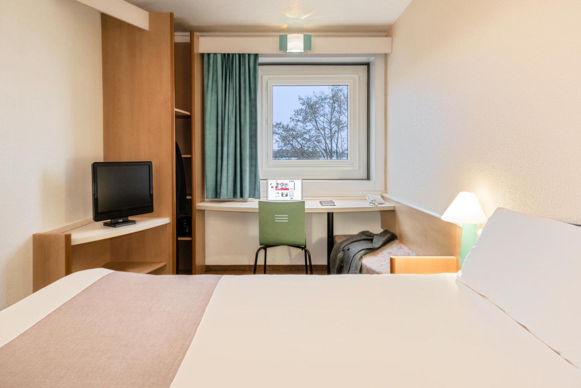 Ibis Paris Pantin Eglise Hotel Ngoại thất bức ảnh